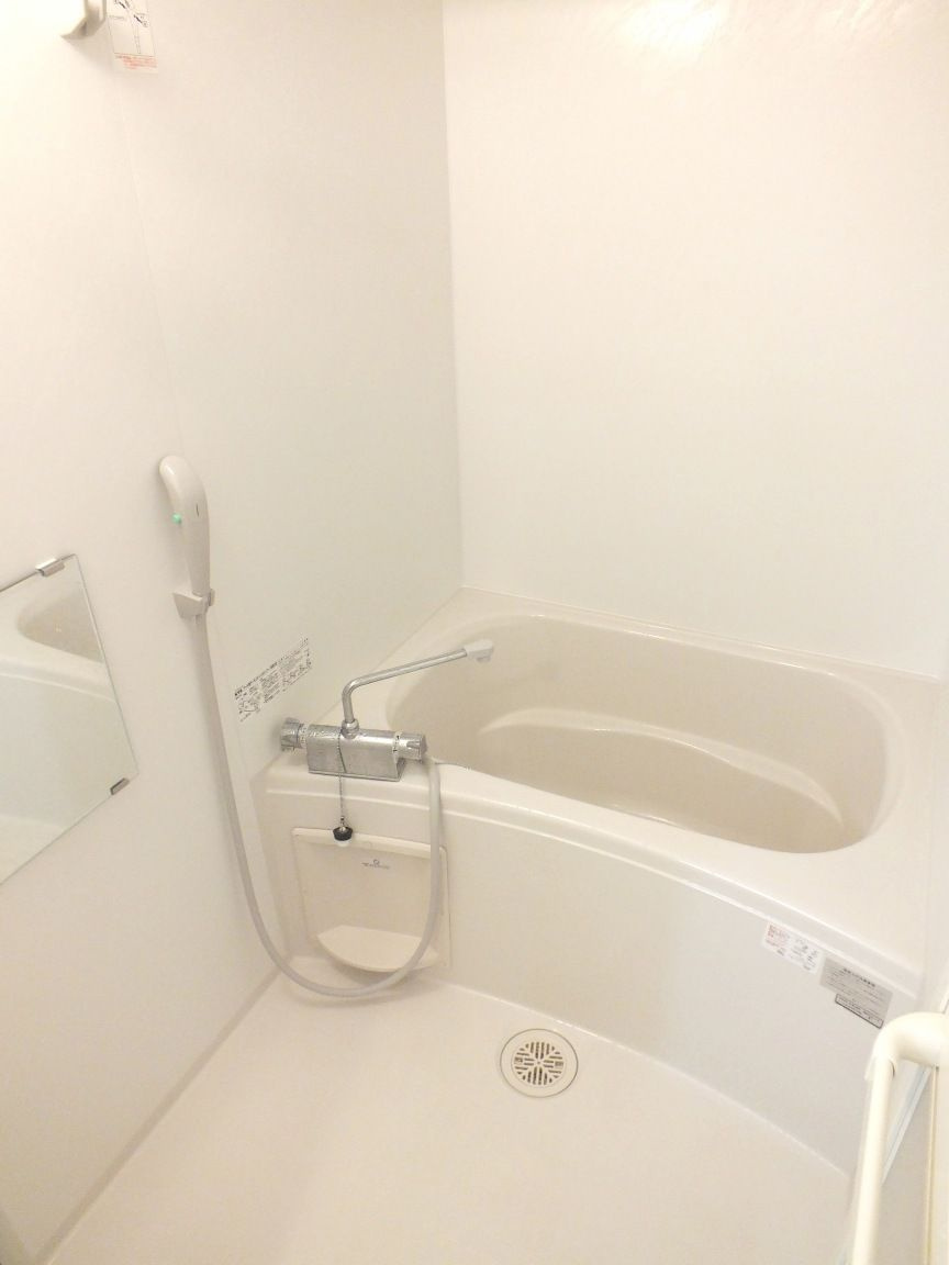 レオパレスサンライズビューＡの浴室