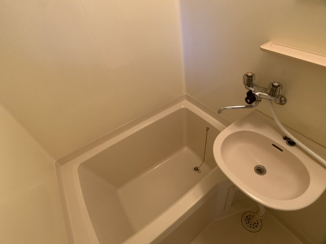 シンプルで使いやすい浴室です！
