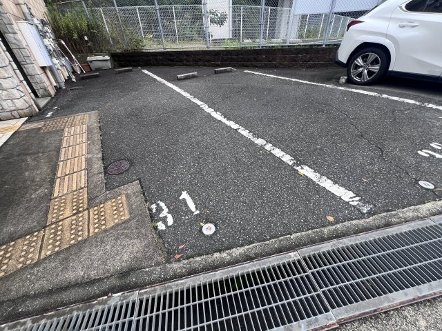 エスパシオルデルコウベの駐車場
