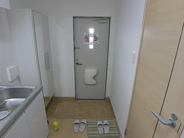 カーサ忍ヶ丘の玄関