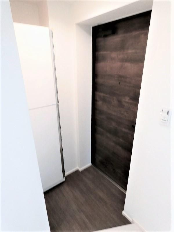 ＴＨＥ　ＲＯＯＭ’Ｓ大森町駅前の玄関