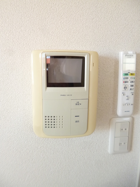 グランディールのセキュリティ|安心のＴＶモニタ付インタホン