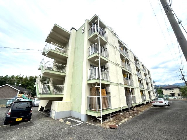 ビレッジハウス加賀田２号棟の外観