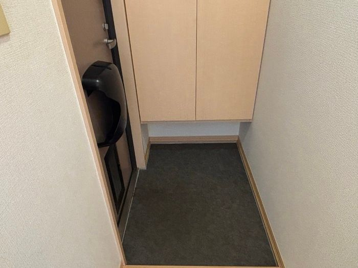 コンフォートヴィレッジ　Ｂの玄関