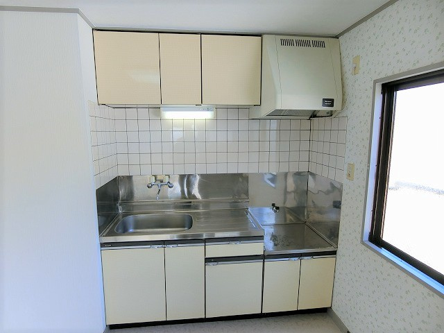 フォンテーヌ南田園のキッチン|写真は同建物の別部屋を参考に掲載しております。