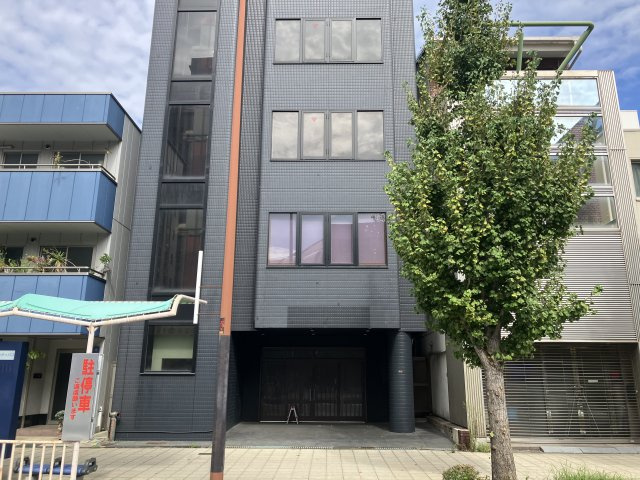 大阪市西区九条南２丁目のビル
