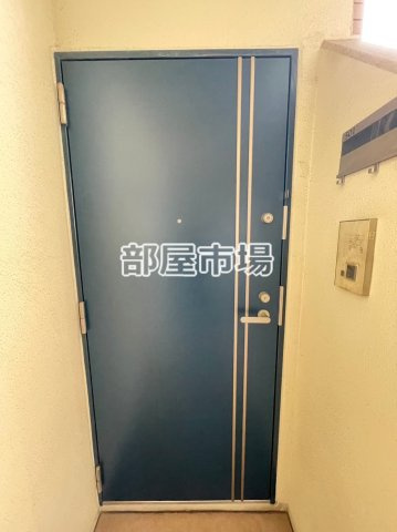 バージュアル西日暮里の玄関