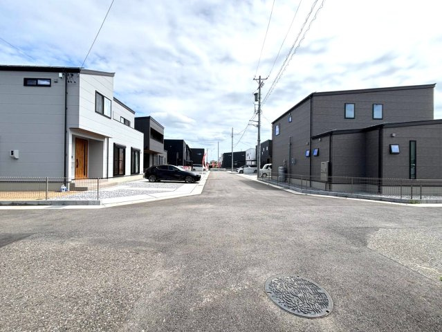 ダイマルタウン　羽島市竹鼻町狐穴　全８区画分譲の防犯設備|給湯器のリモコンはお風呂の準備や、温度管理、追い炊き、その他さまざまな操作ができて便利です。