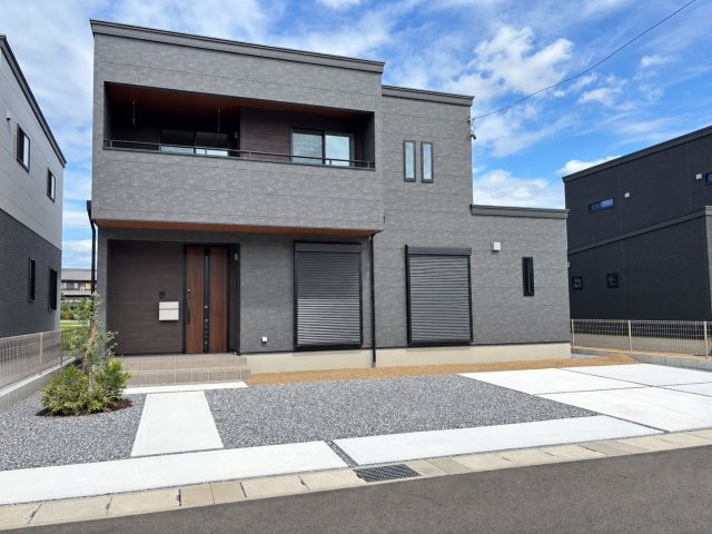 ダイマルタウン　羽島市竹鼻町狐穴　全８区画分譲の外観|「現地（202●年●月●日）撮影」　
■外観写真　
■ヤマダ不動産　株式会社リライフ　