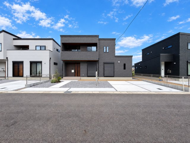 ダイマルタウン　羽島市竹鼻町狐穴　全８区画分譲の外観|「現地（202●年●月●日）撮影」　
■全体写真　
■ヤマダ不動産　株式会社リライフ　