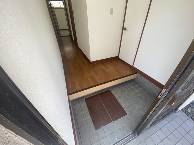 姫路市土山戸建の玄関