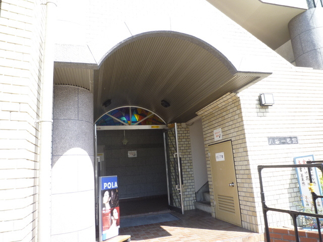 八坂一番館のエントランス