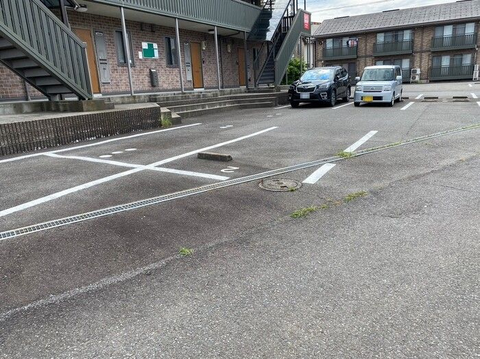 サニーコート杉本　Ａの駐車場