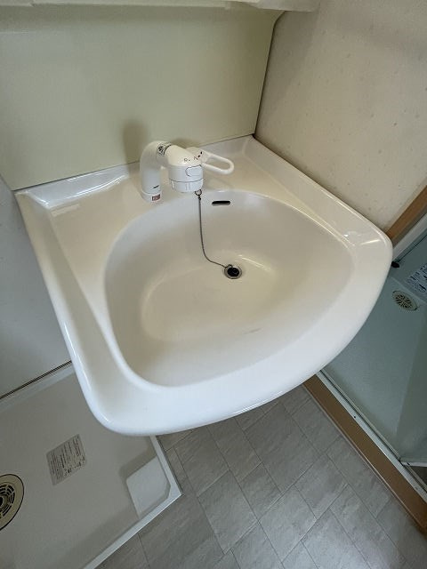 尼崎市元浜町４丁目のアパートの洗面所