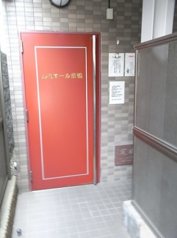 ルミエール巣鴨のエントランス