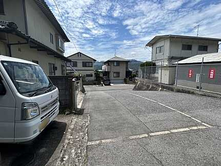 佐伯区五月が丘３丁目の前面道路含む現地写真