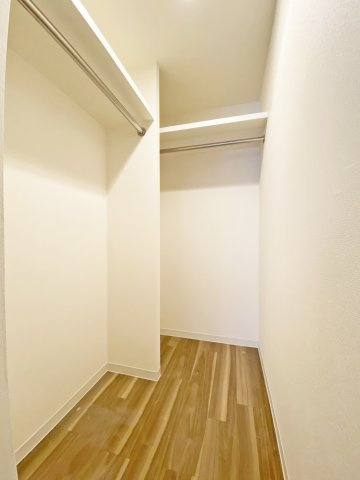 プレサンスジェネ千種内山 の収納