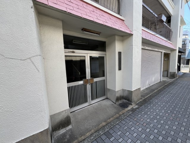 トキワマンションのエントランス