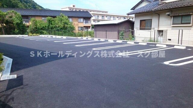 サンリット梶原Ⅱの駐車場