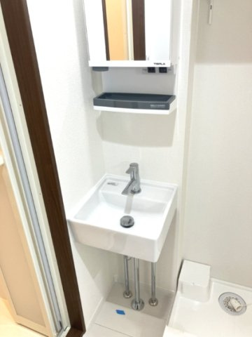グランクオール北池袋の独立洗面台|トイレ