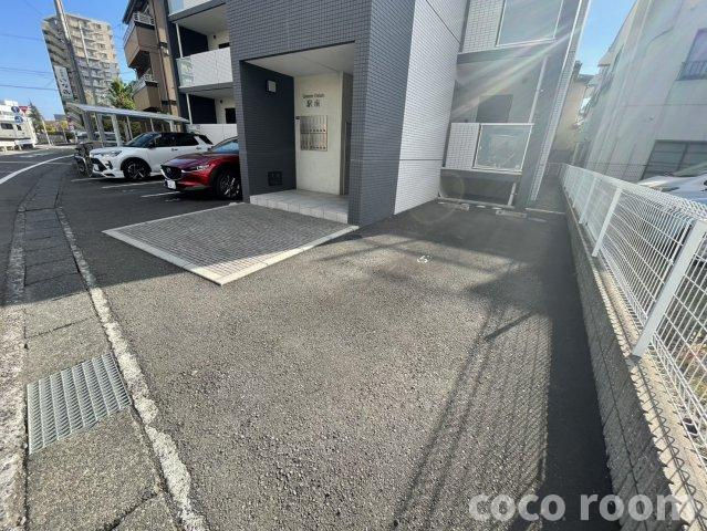 カトルパレ駅南の駐車場