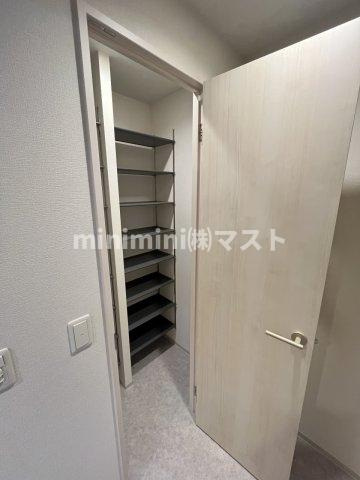 esteOeste難波元町の収納|※同マンション別間取り参考写真です