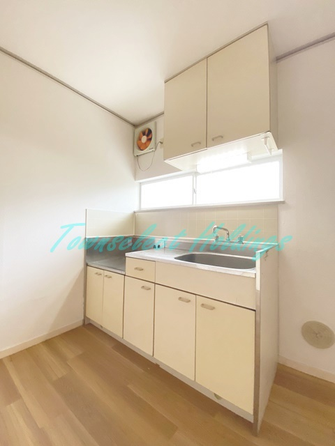 鎌倉市大町１丁目のアパートのキッチン