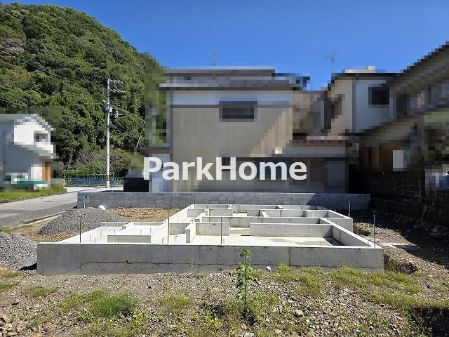 高知市十津5丁目　新築戸建ての外観|建築中