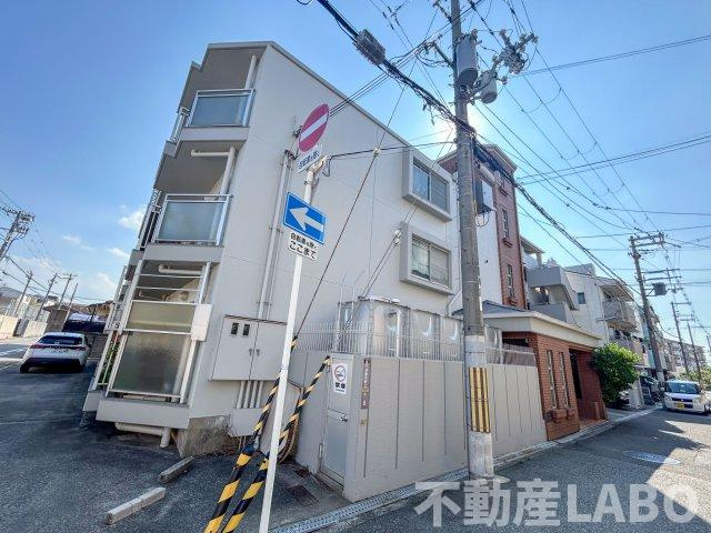 LakiaMaisonAbiko