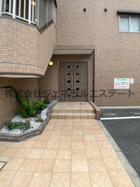 サンライズ大和田のエントランス
