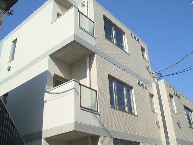 ＳＡＳＡＺＵＫＡ－ＳＵＲ－ＭＥＲの外観|☆2007年完成　オートロック　外壁コンクリート打放　鉄筋コンクリート造☆