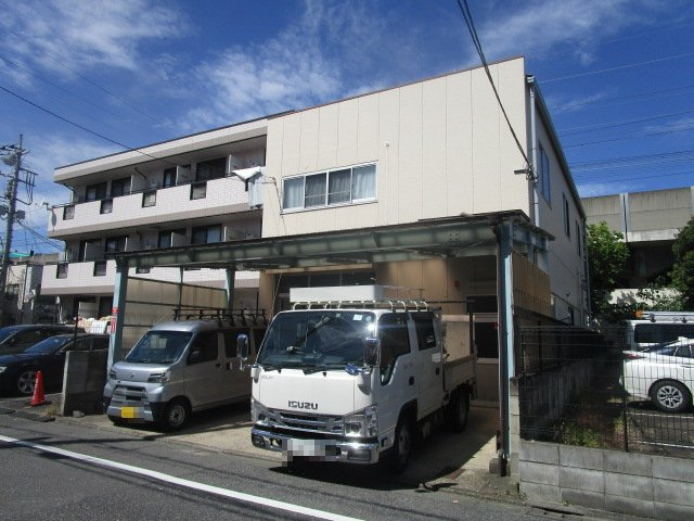 北区浮間４丁目の倉庫
