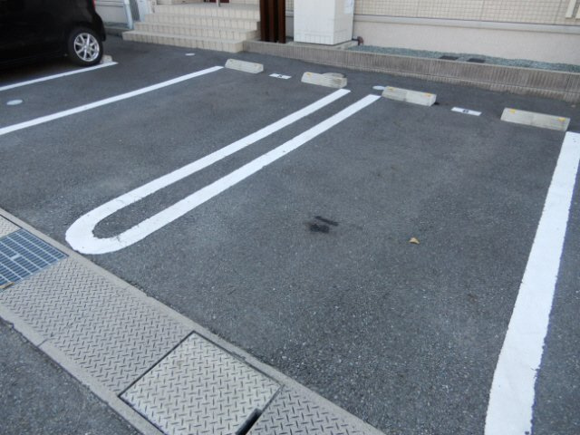 ユウハイツＧの駐車場