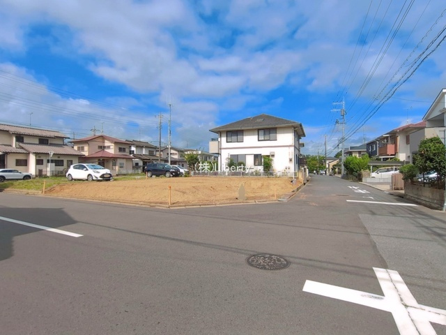 牛久市南19期　新築戸建　の前面道路含む現地写真