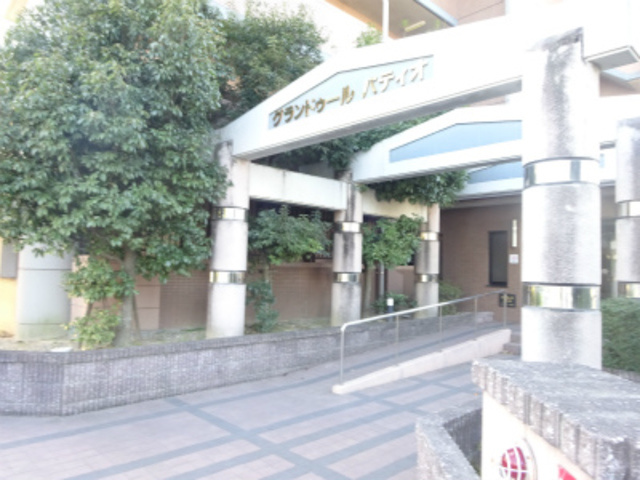 グランドゥールパティオのエントランス