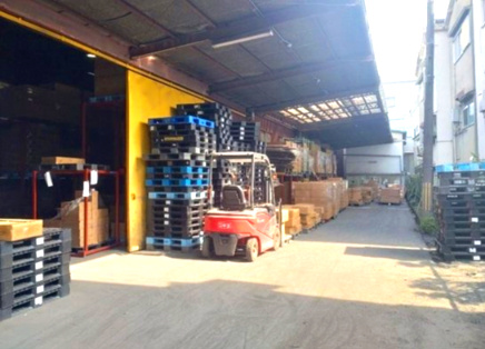 桑才新町倉庫の外観