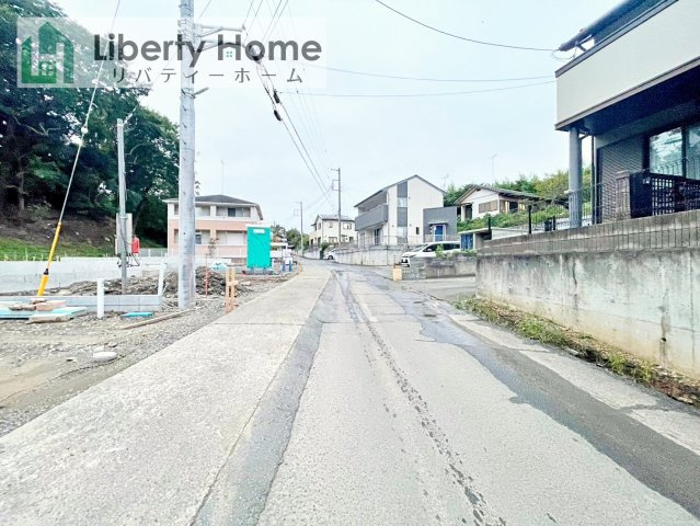 水戸市元吉田町第24　新規戸建　3号棟の前面道路含む現地写真