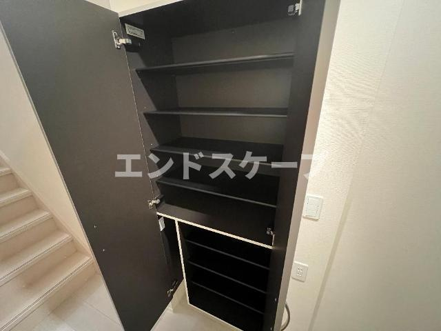 アルバの収納|下駄箱
高崎、前橋のお部屋探しはエンドスケープまで！お客様の理想お聞かせ下さい♪