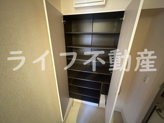 インペリアルカーサB棟の収納