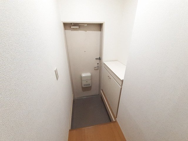 パークヒル光明の玄関|収納もある玄関です