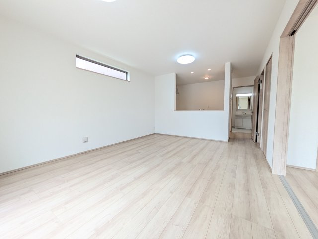 石岡市石岡2396番　新築戸建　A号棟の居間・リビング
