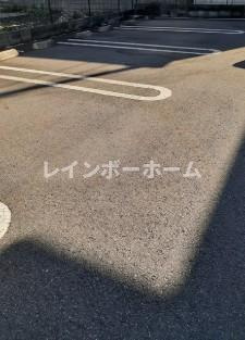 プリムローズ・クリークの駐車場