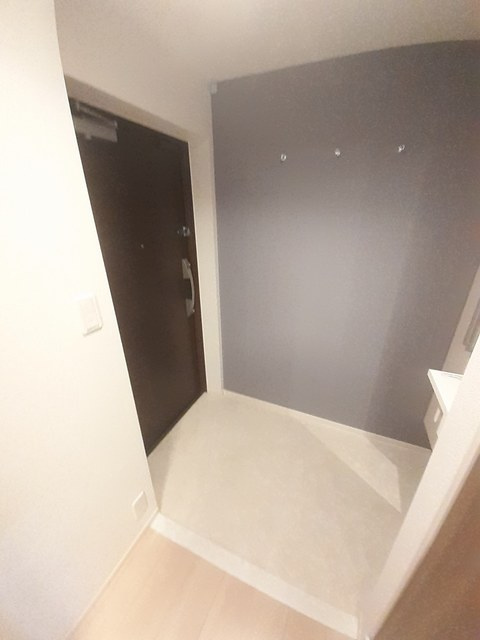 ラ・ポーズ　ゾーの玄関