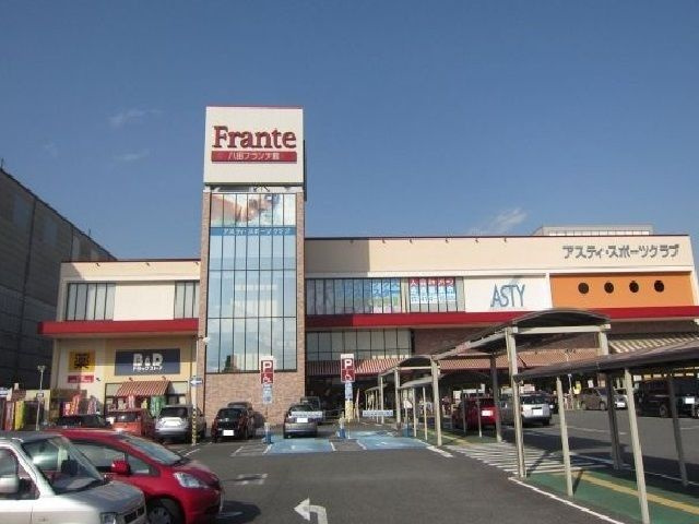 シャノワールの周辺