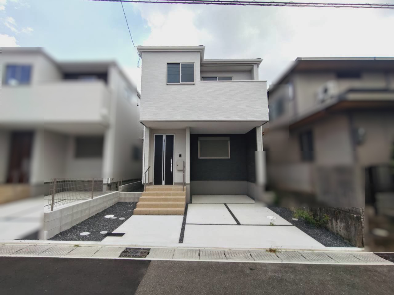 ◆ＪＲ奈良線「新田」駅徒歩１０分◆全居室２面採光４ＬＤＫ◆収納豊富◆宇治市広野町寺山