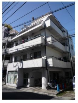 渋谷区本町４丁目のアパート