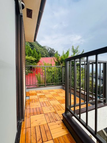塩屋町３丁目貸家のバルコニー