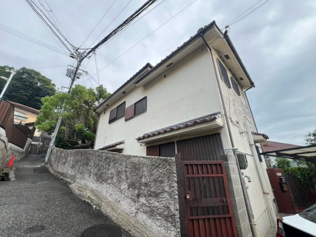 塩屋町３丁目貸家