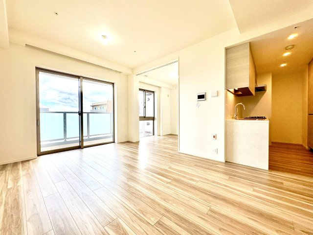 SKY DUO PARK VILLAGE T棟 16階の居間・リビング