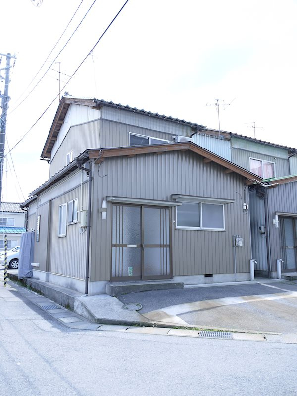 野村貸家　飯塚町30-24　3号棟の外観